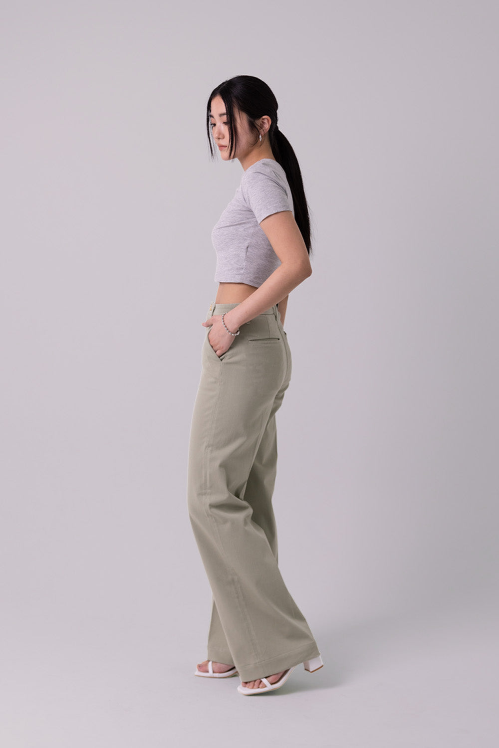 LOOSE CHINOS "Monica" - Sage