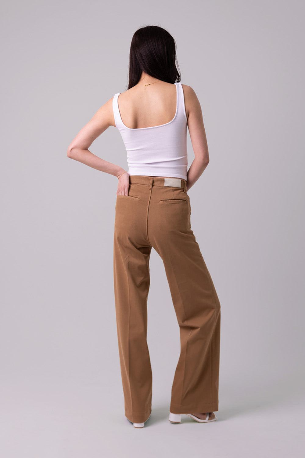 LOOSE CHINOS "Monica" - Camel