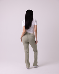 SLIM CHINOS