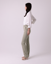 SLIM CHINOS