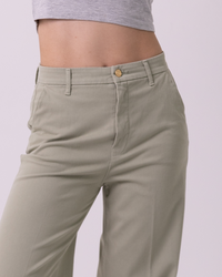 LOOSE CHINOS