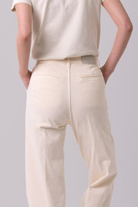 LOOSE CHINOS 