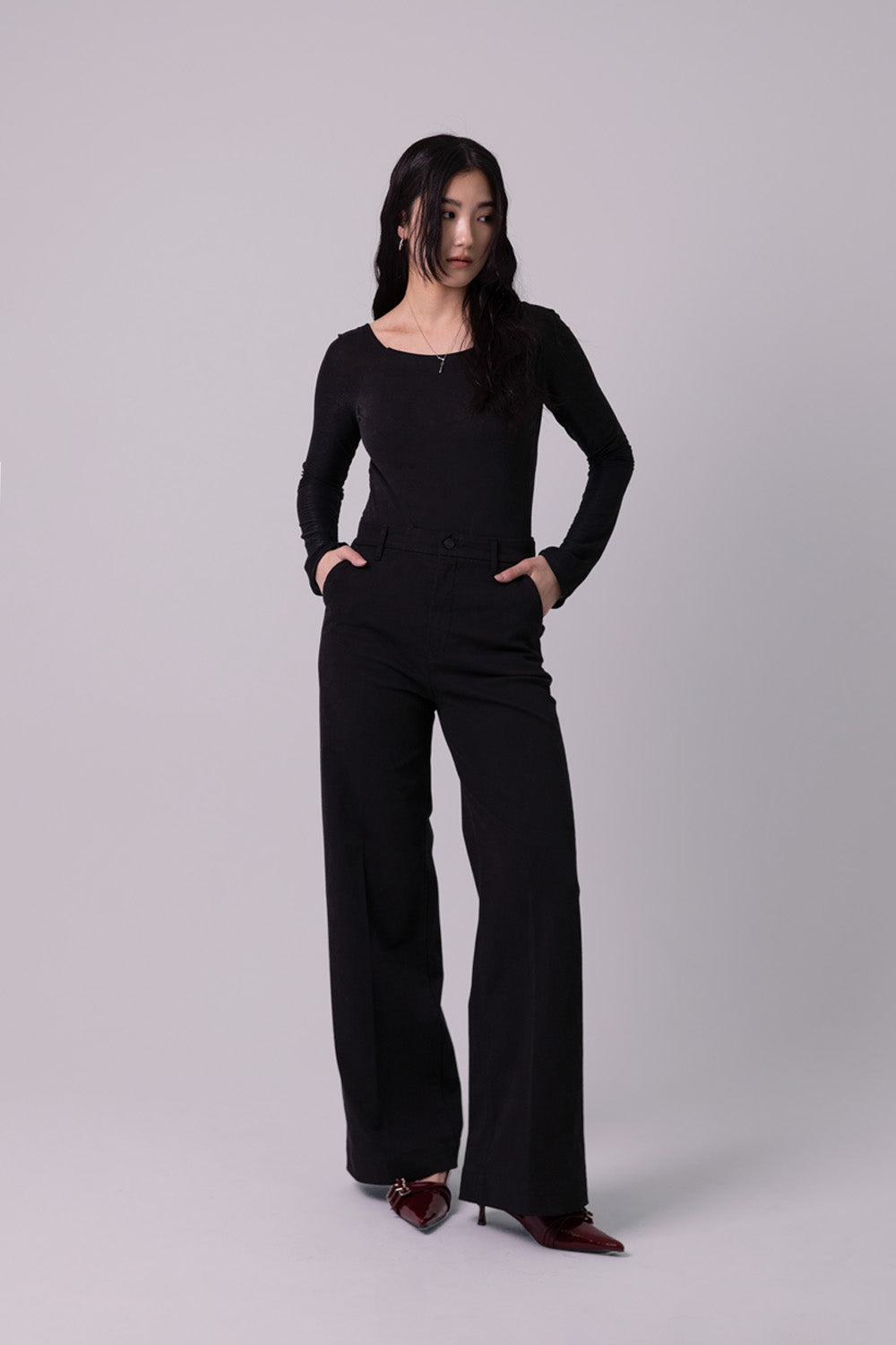 LOOSE CHINOS "Monica" - Black